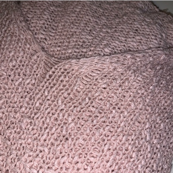 Brand new Aritzia sweater- Size S - Picture 2 of 3